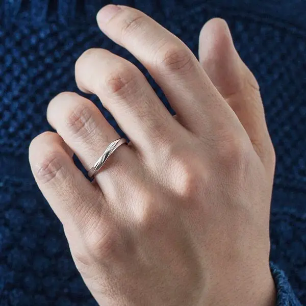 Sleek Silver Ring Men