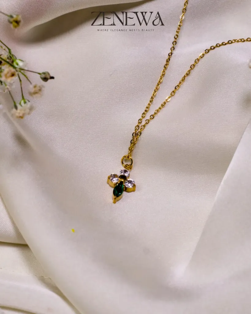 Emera Bloom Necklace